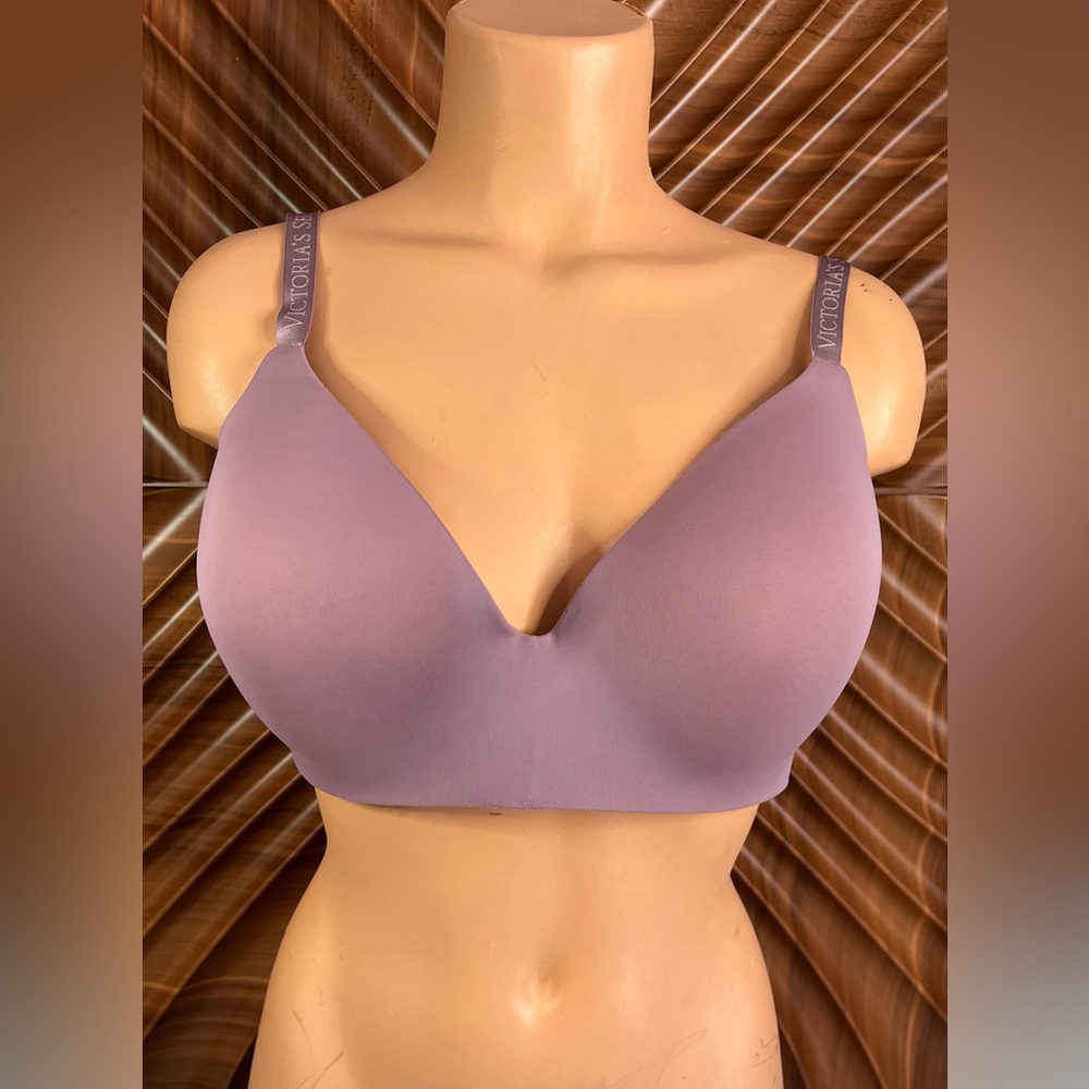 Victoria secret Lavender Bra size 38DD